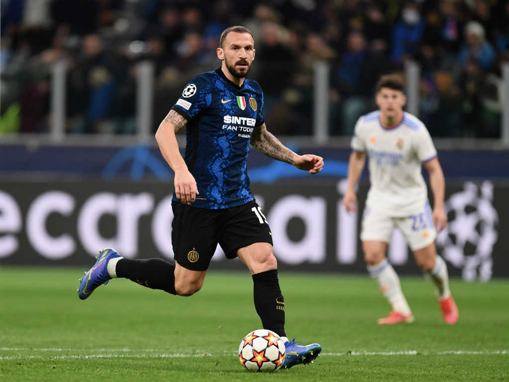 搶佔主導地 搶佔主導地